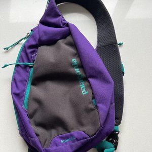 Patagonia Atom 8L Sling bag (Style 48260)